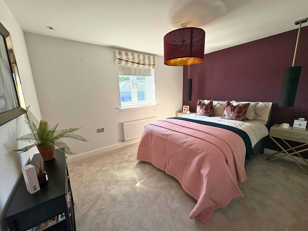 Harrow Drive Headley